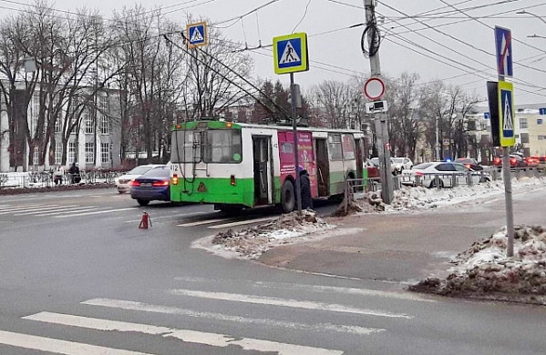 В Иванове суд рассмотрит уголовное дело о смертельном ДТП с троллейбусом